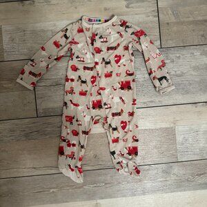 Magnetic Me I Chews You modal magnetic parent favorite footie